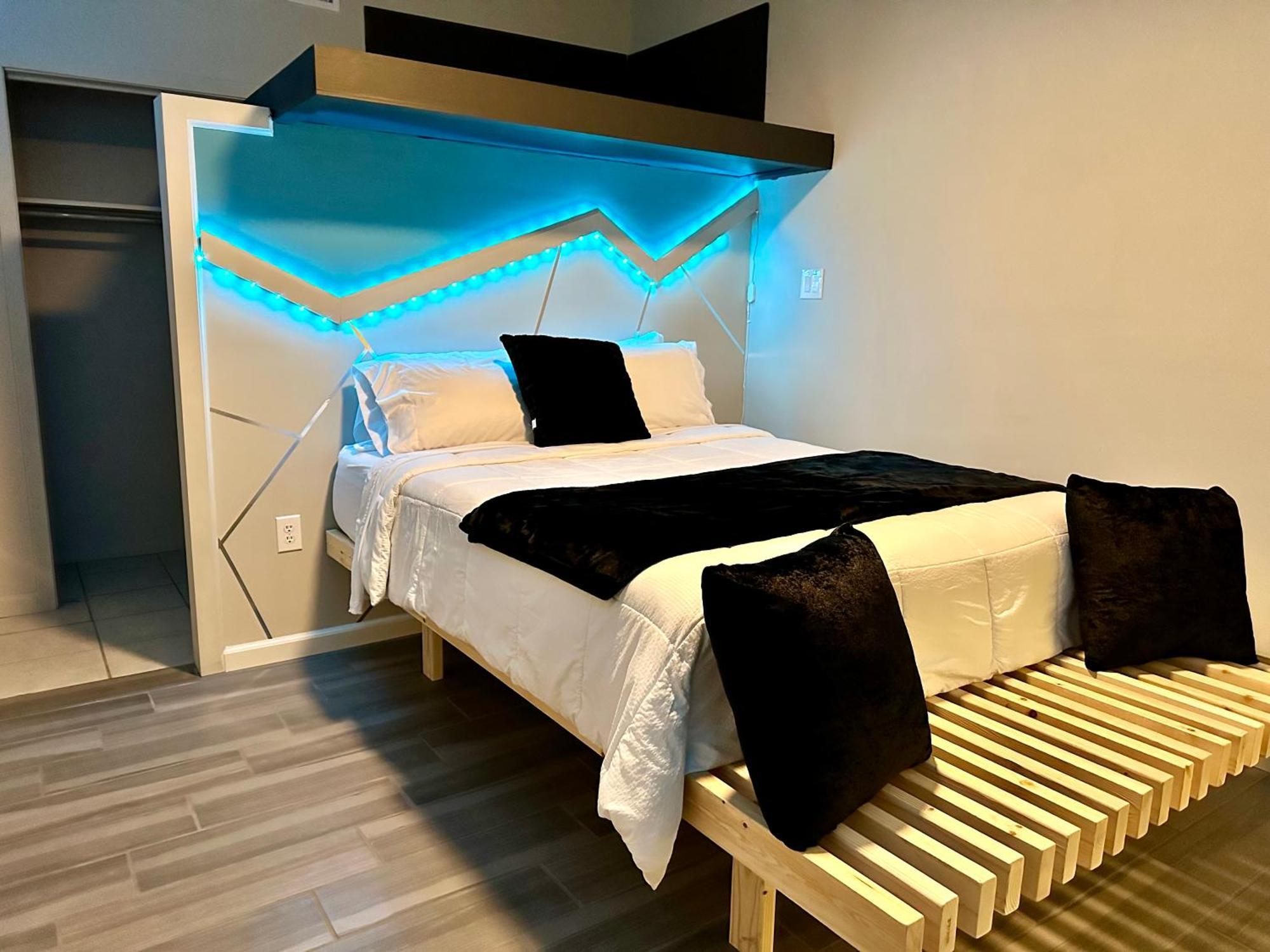 Eagle Stay Dainty Studio Eagle Pass Bagian luar foto
